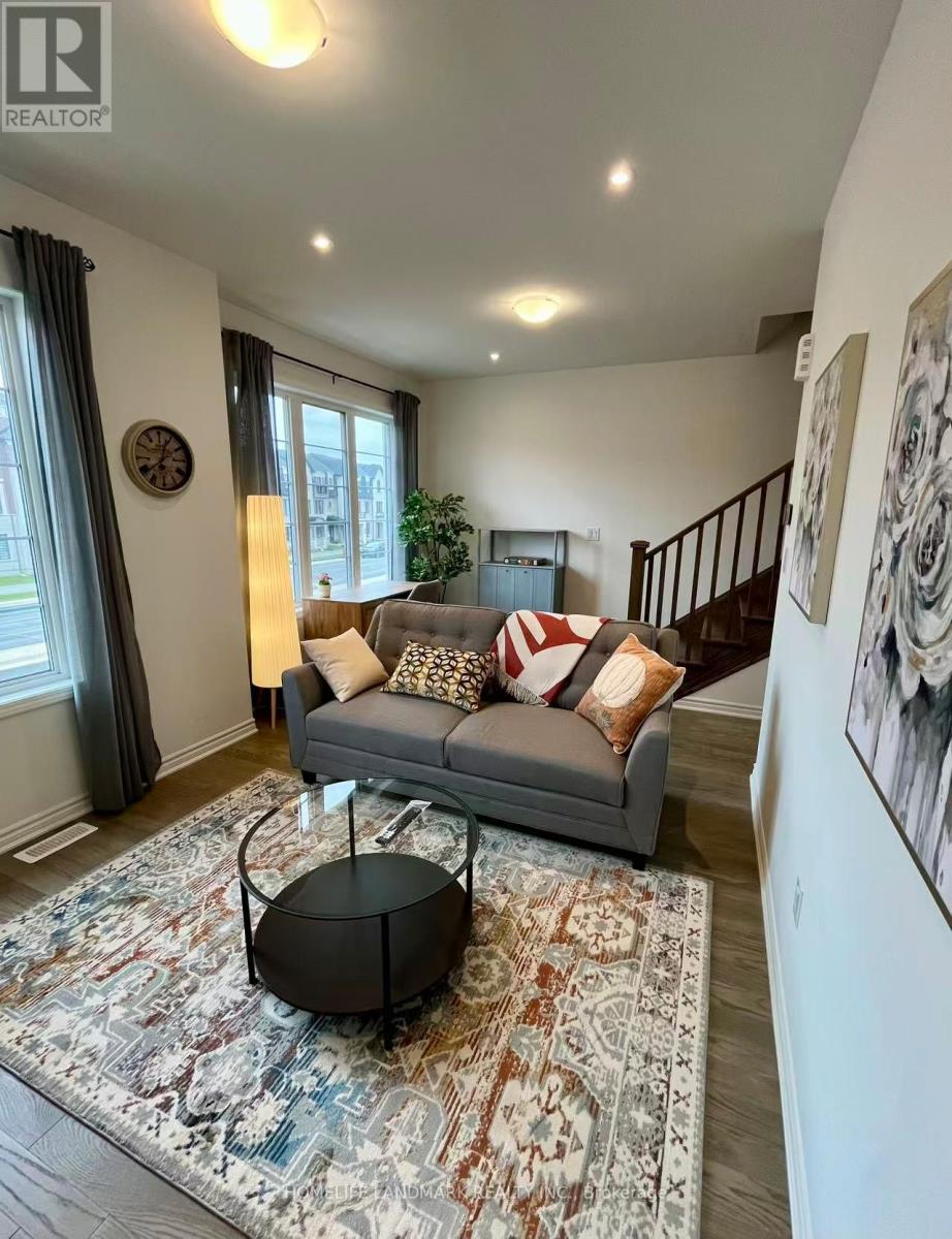 1368 William Halton Parkway Nw, Oakville, Ontario  L6H 5P2 - Photo 6 - W12572134