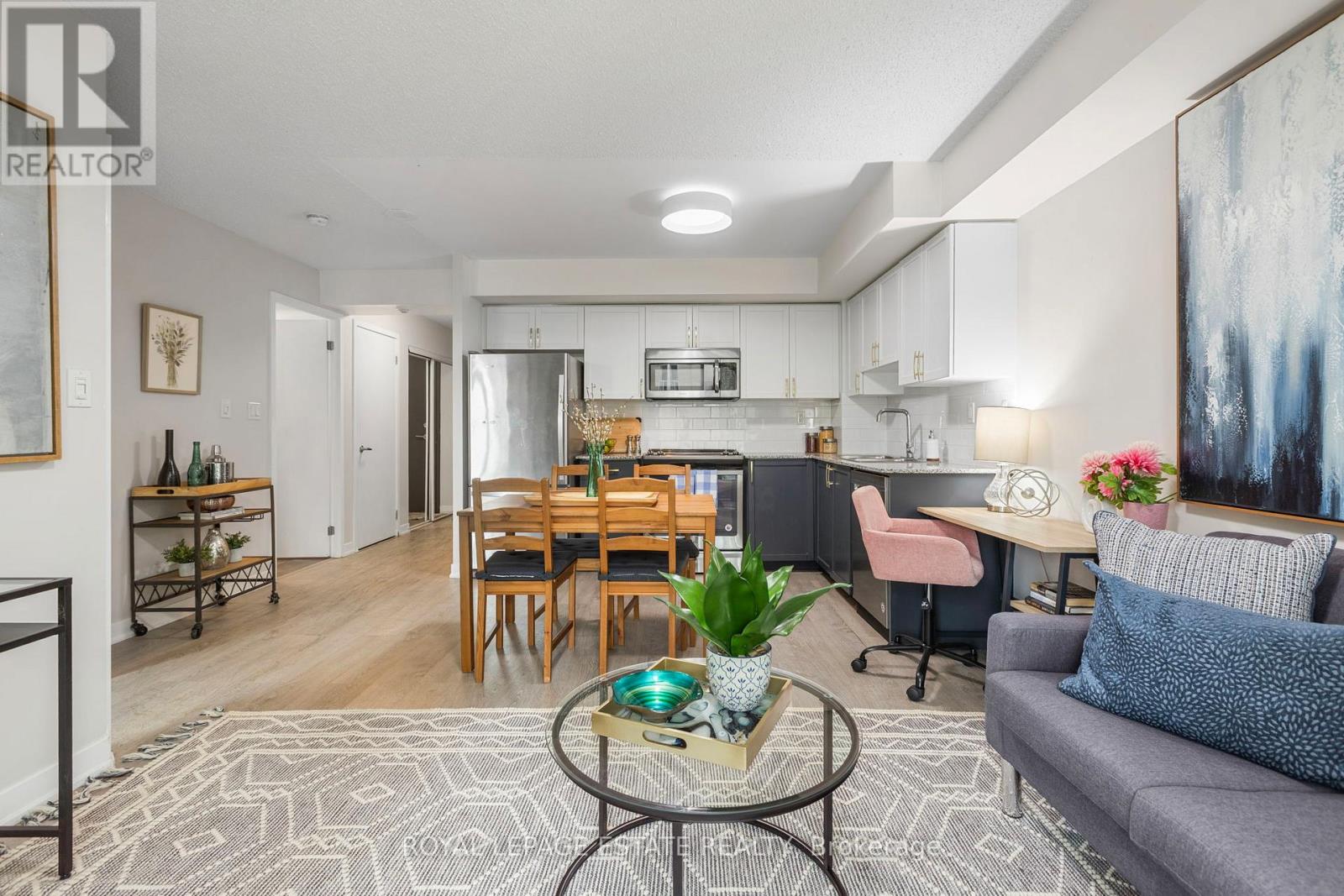 206 - 816 Lansdowne Avenue, Toronto, Ontario  M6H 4K6 - Photo 12 - W12572142