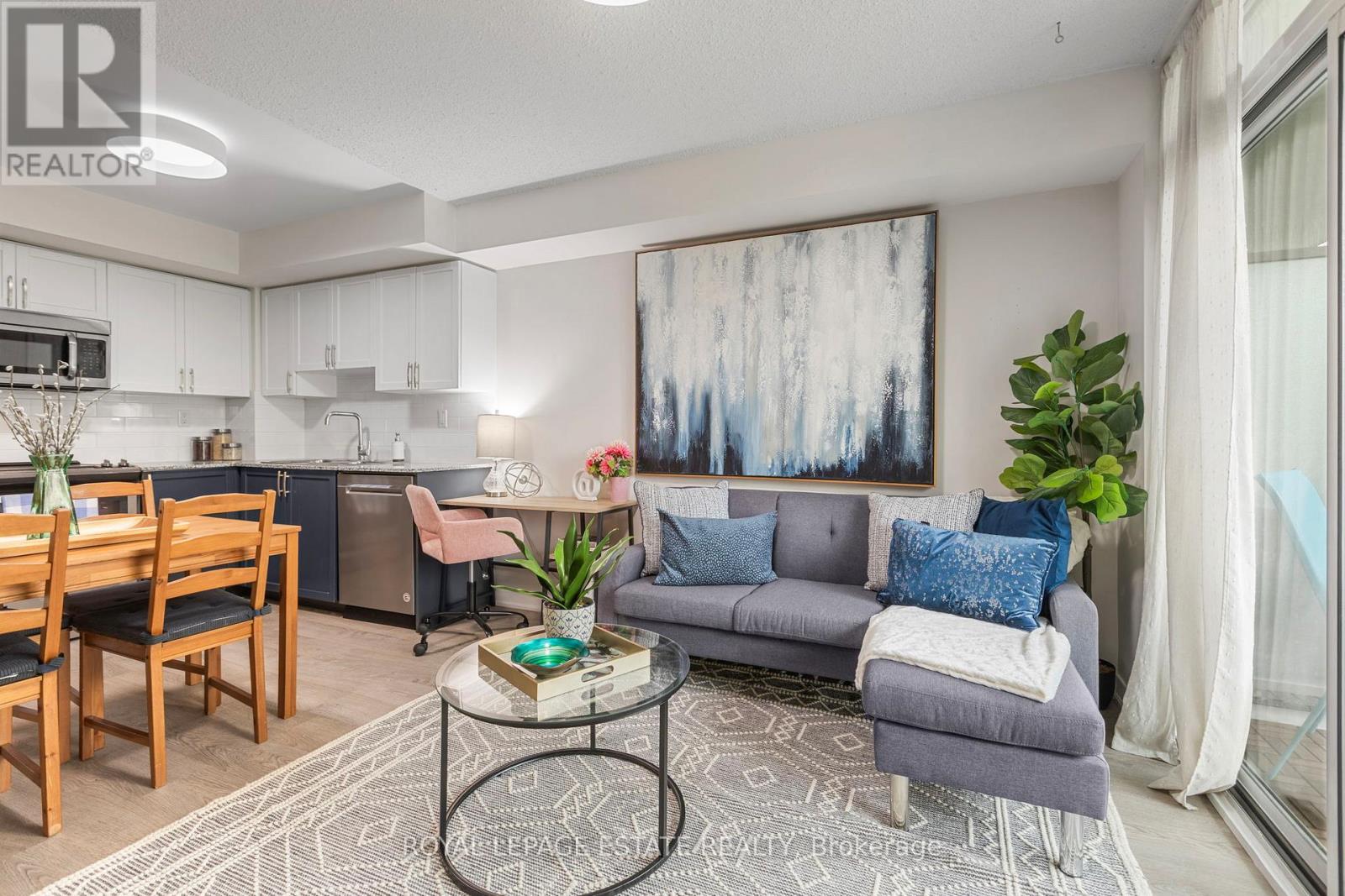 206 - 816 Lansdowne Avenue, Toronto, Ontario  M6H 4K6 - Photo 13 - W12572142