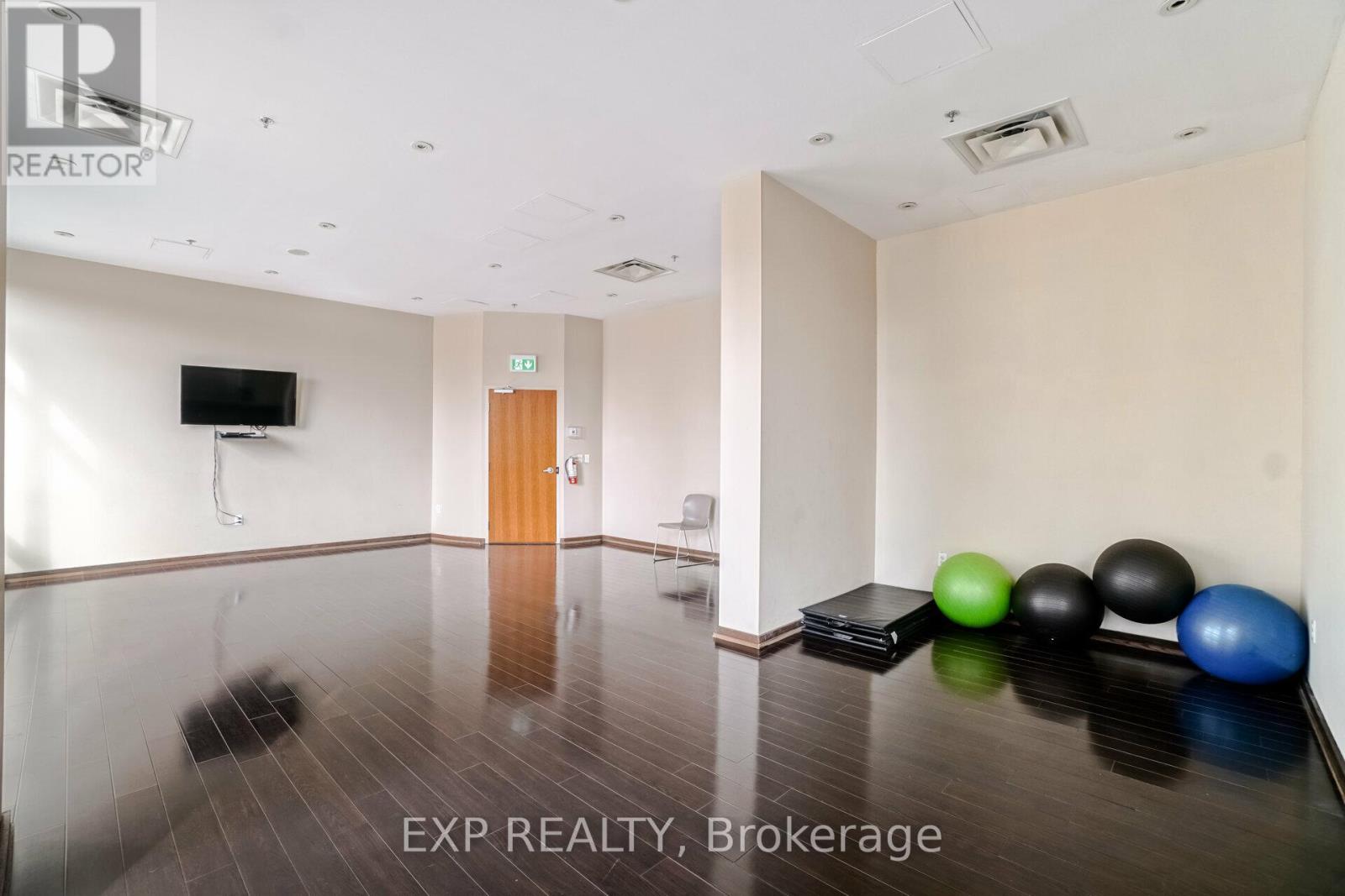 208 - 215 Queen Street E, Brampton, Ontario  L6W 0A9 - Photo 29 - W12572150