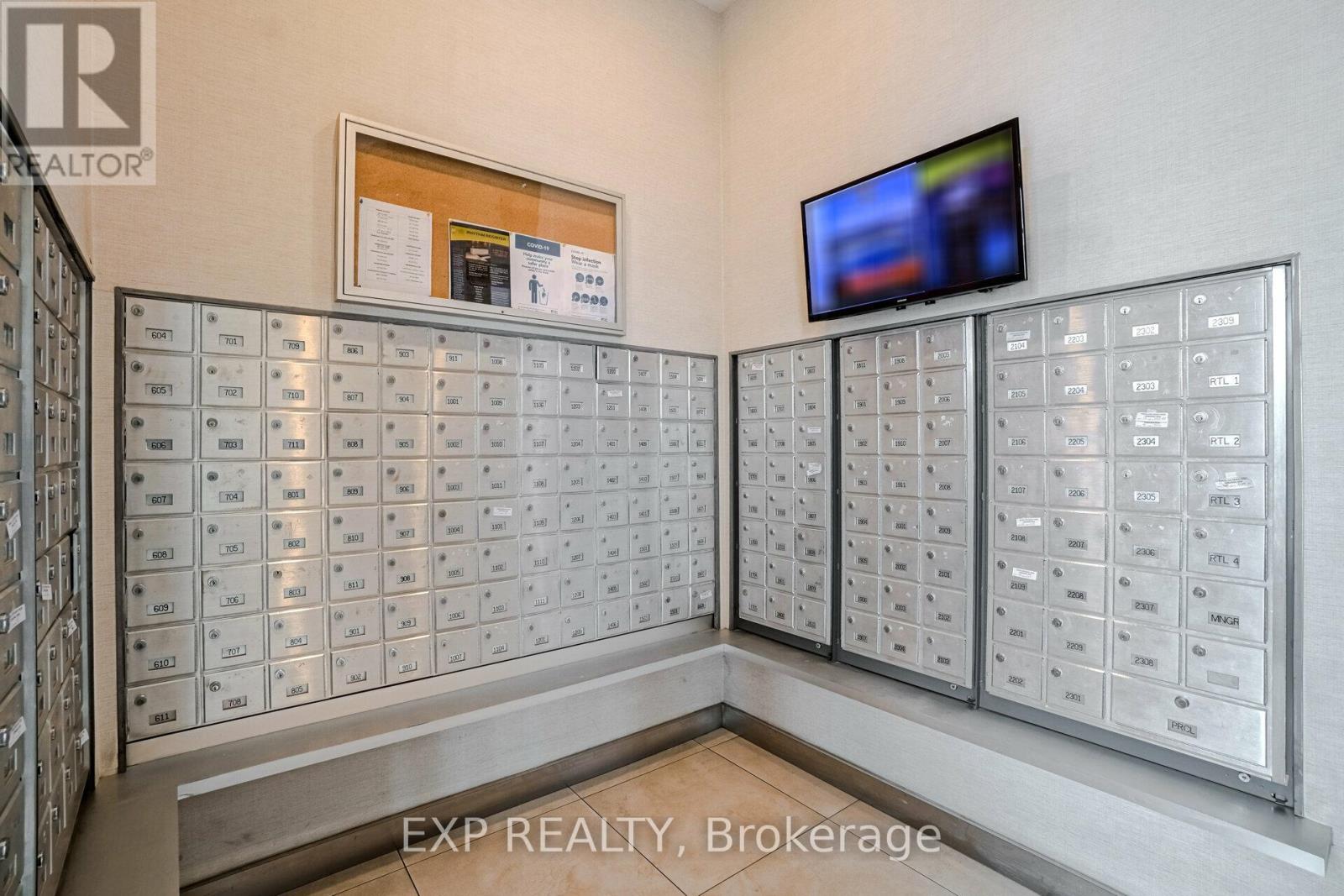 208 - 215 Queen Street E, Brampton, Ontario  L6W 0A9 - Photo 38 - W12572150