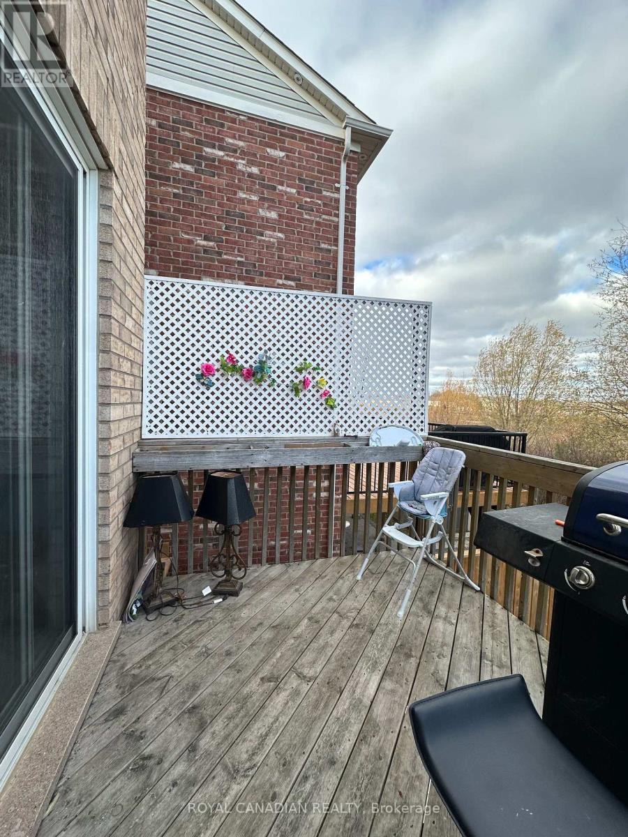 Upper - 124 Tysonville Circle, Brampton, Ontario  L7A 4B3 - Photo 11 - W12572154