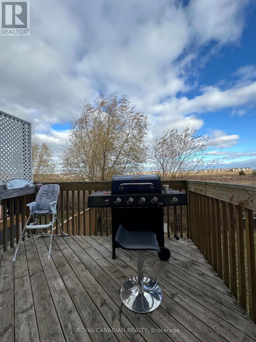 Upper - 124 Tysonville Circle, Brampton, Ontario  L7A 4B3 - Photo 12 - W12572154