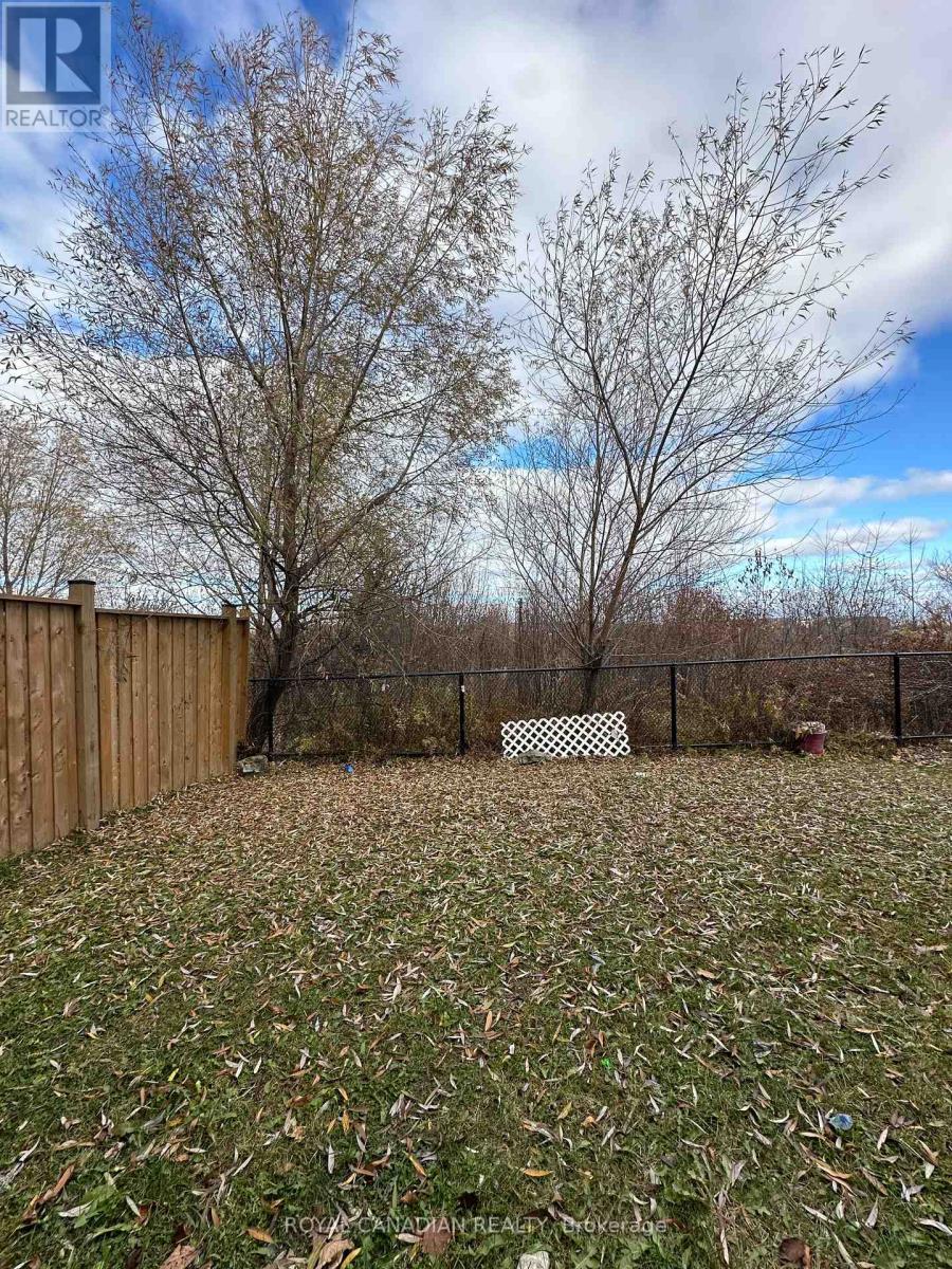 Upper - 124 Tysonville Circle, Brampton, Ontario  L7A 4B3 - Photo 14 - W12572154