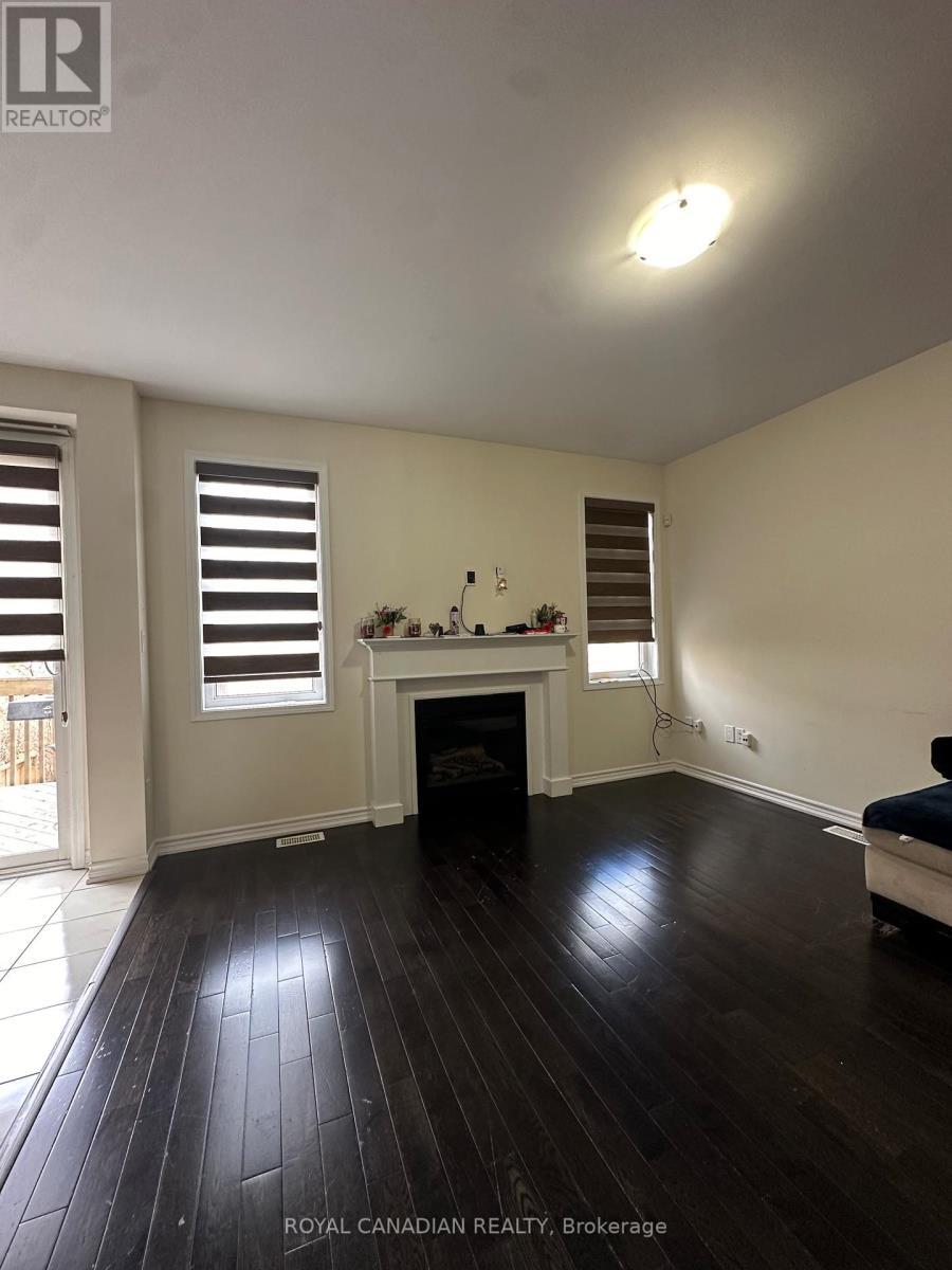 Upper - 124 Tysonville Circle, Brampton, Ontario  L7A 4B3 - Photo 2 - W12572154