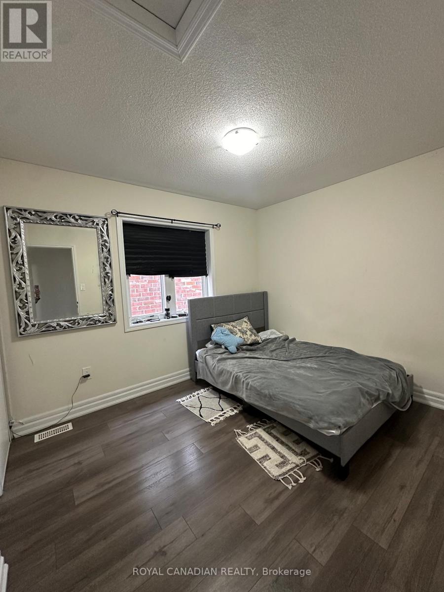 Upper - 124 Tysonville Circle, Brampton, Ontario  L7A 4B3 - Photo 6 - W12572154