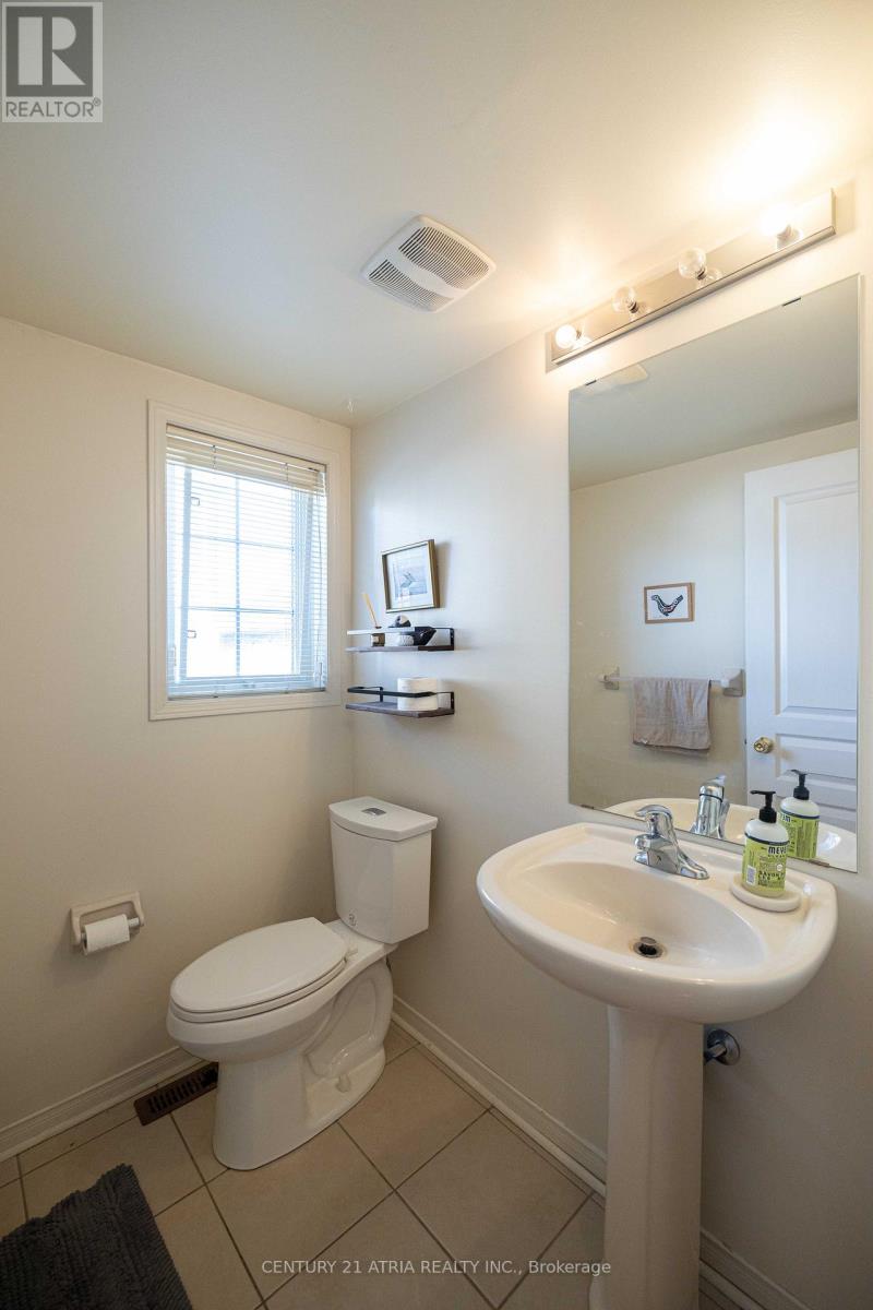 87 Brickworks Lane, Toronto, Ontario  M6N 5H8 - Photo 5 - W12572160