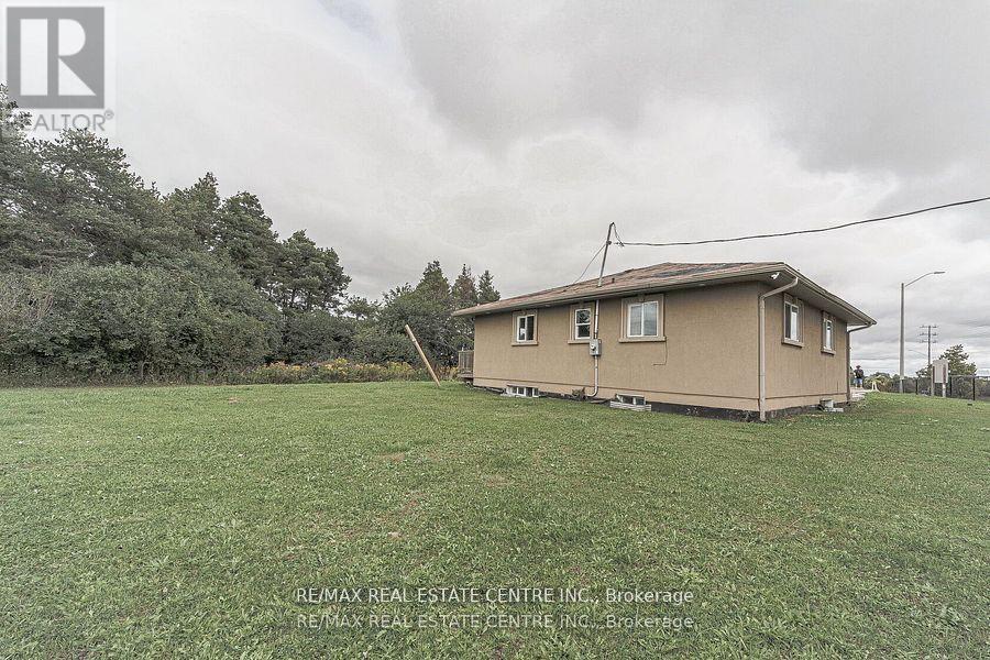 3024 Countryside Drive, Brampton (Vales Of Castlemore North), Ontario  L6P 0V3 - Photo 10 - W12572202