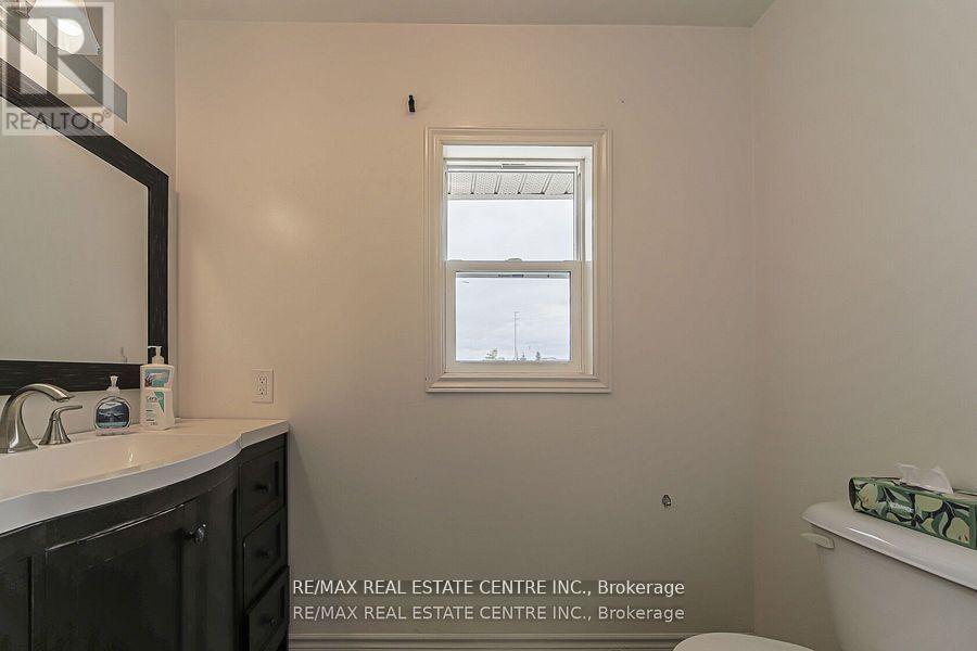 3024 Countryside Drive, Brampton (Vales Of Castlemore North), Ontario  L6P 0V3 - Photo 17 - W12572202