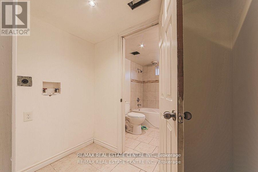 3024 Countryside Drive, Brampton (Vales Of Castlemore North), Ontario  L6P 0V3 - Photo 26 - W12572202