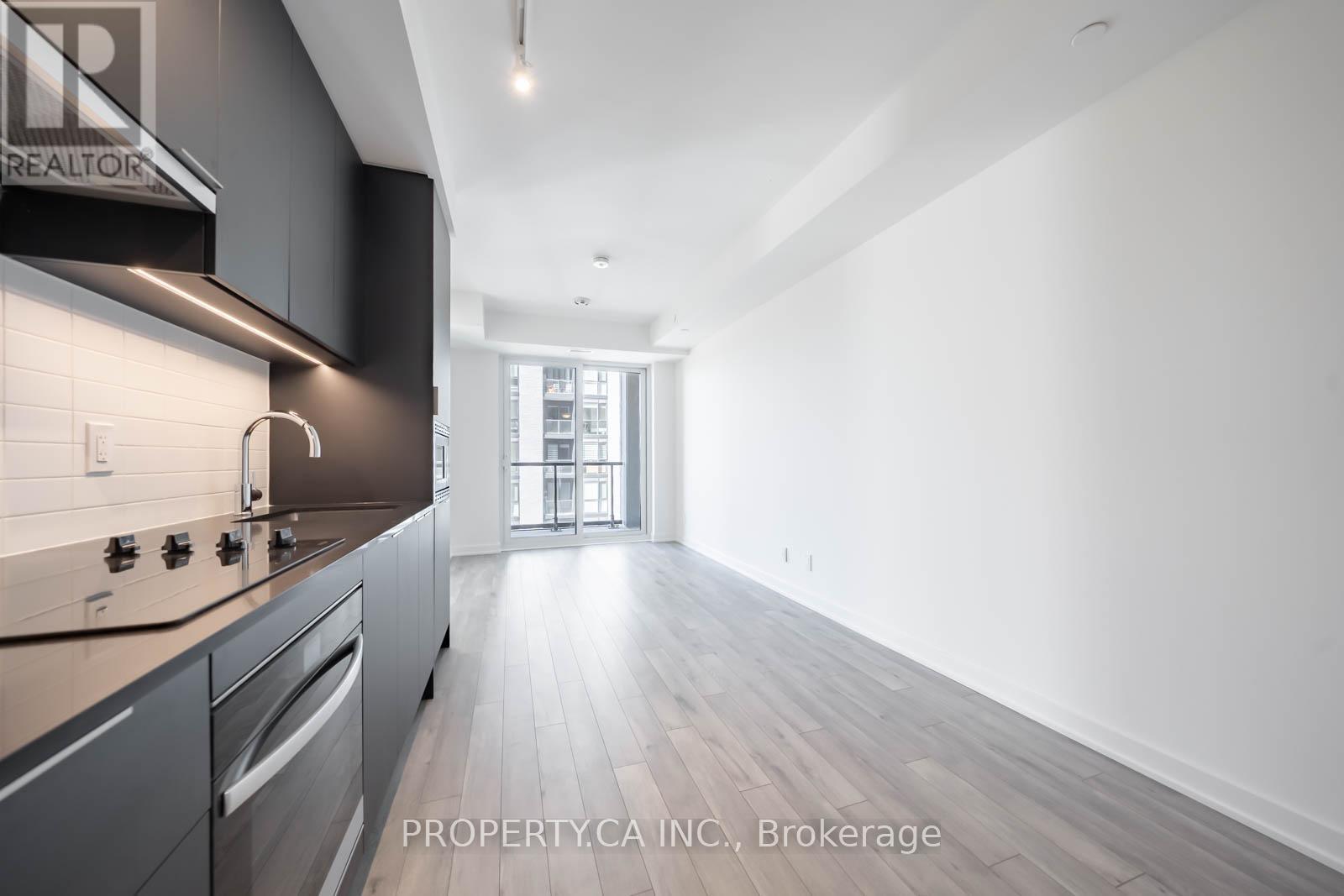 1210 - 3071 Trafalgar Road, Oakville, Ontario  L6H 8C6 - Photo 2 - W12572222