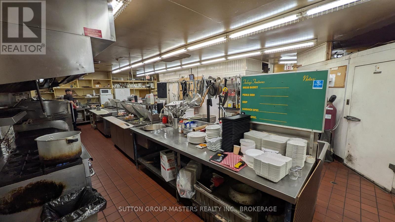 1399 Princess Street, Kingston, Ontario  K7M 3E9 - Photo 8 - X12572368