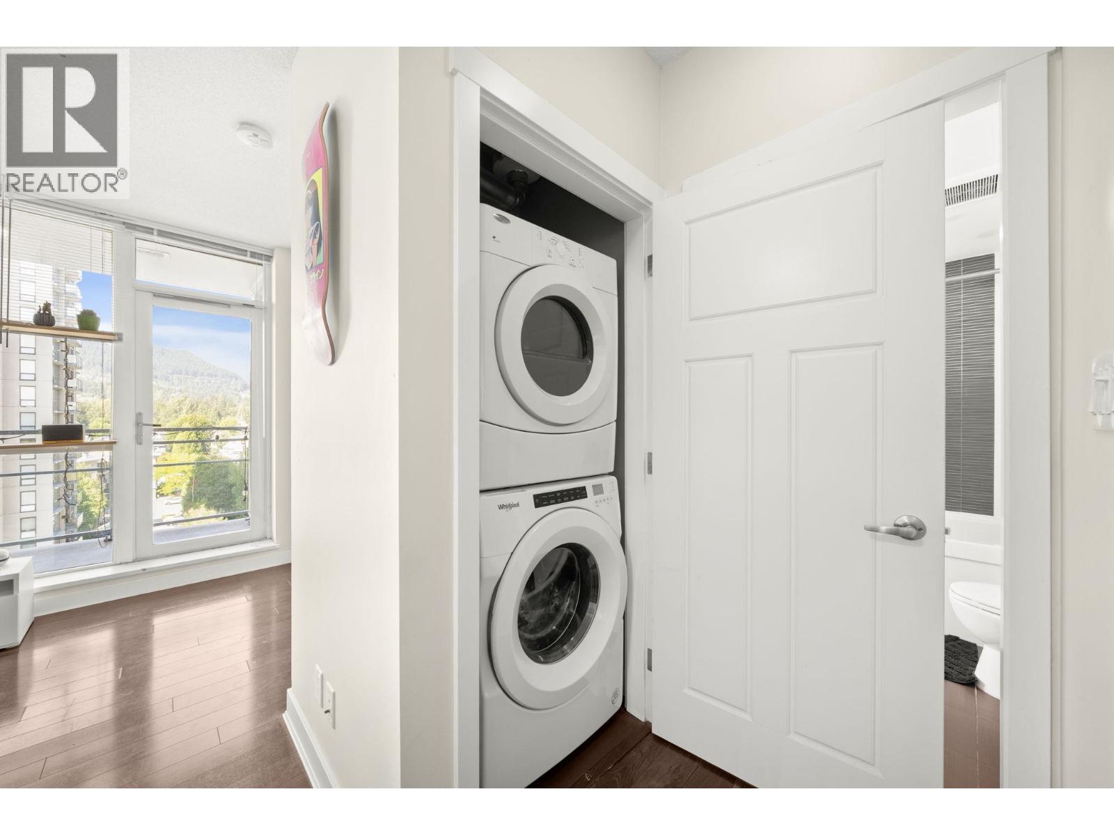 1004 2968 Glen Drive, Coquitlam, British Columbia  V3B 0C4 - Photo 8 - R3063718