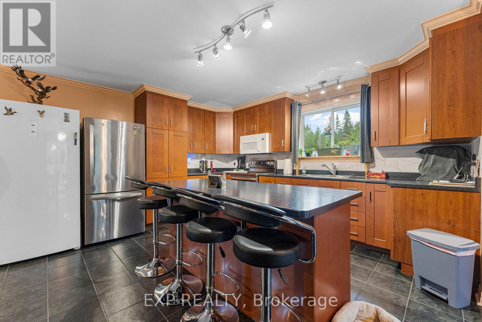 716 Cybulski Road, Madawaska Valley, Ontario  K0J 1B0 - Photo 14 - X12544876