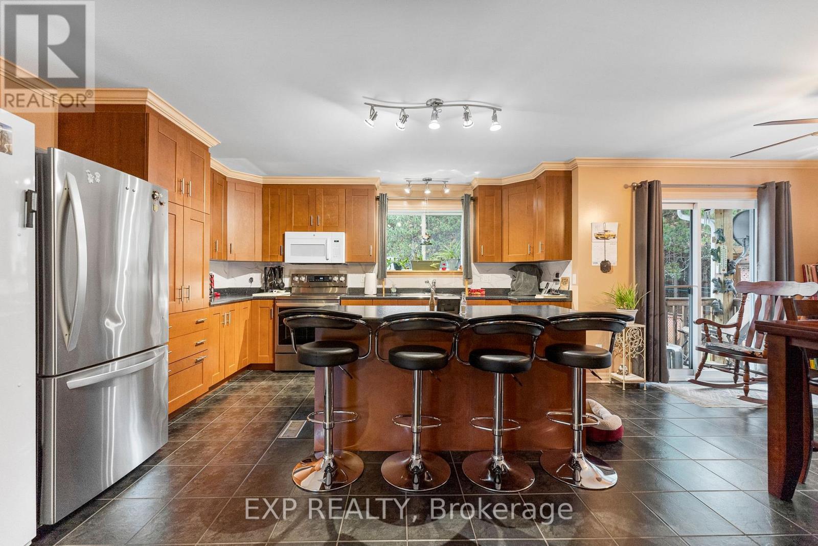 716 Cybulski Road, Madawaska Valley, Ontario  K0J 1B0 - Photo 13 - X12544876