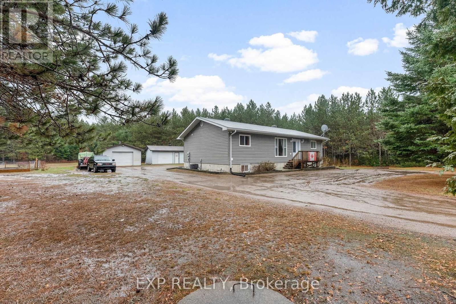 716 Cybulski Road, Madawaska Valley, Ontario  K0J 1B0 - Photo 41 - X12544876