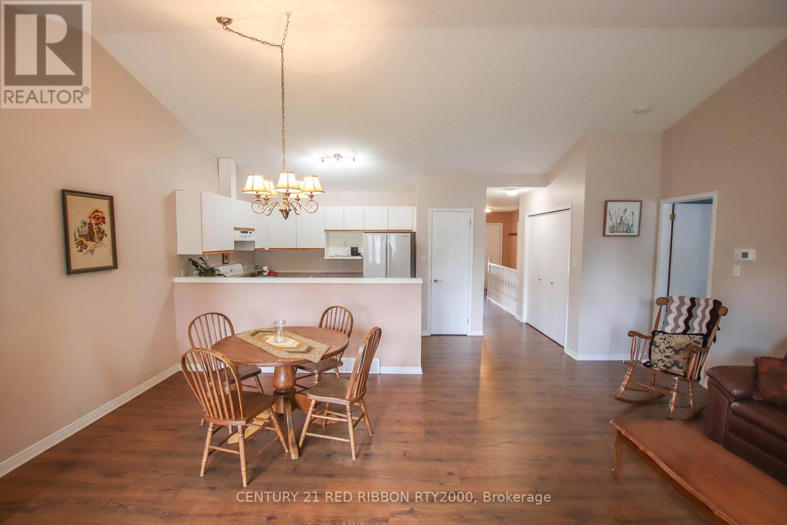 17 - 375 Scott Street E, Strathroy-Caradoc, Ontario  N7G 4G7 - Photo 10 - X12572314