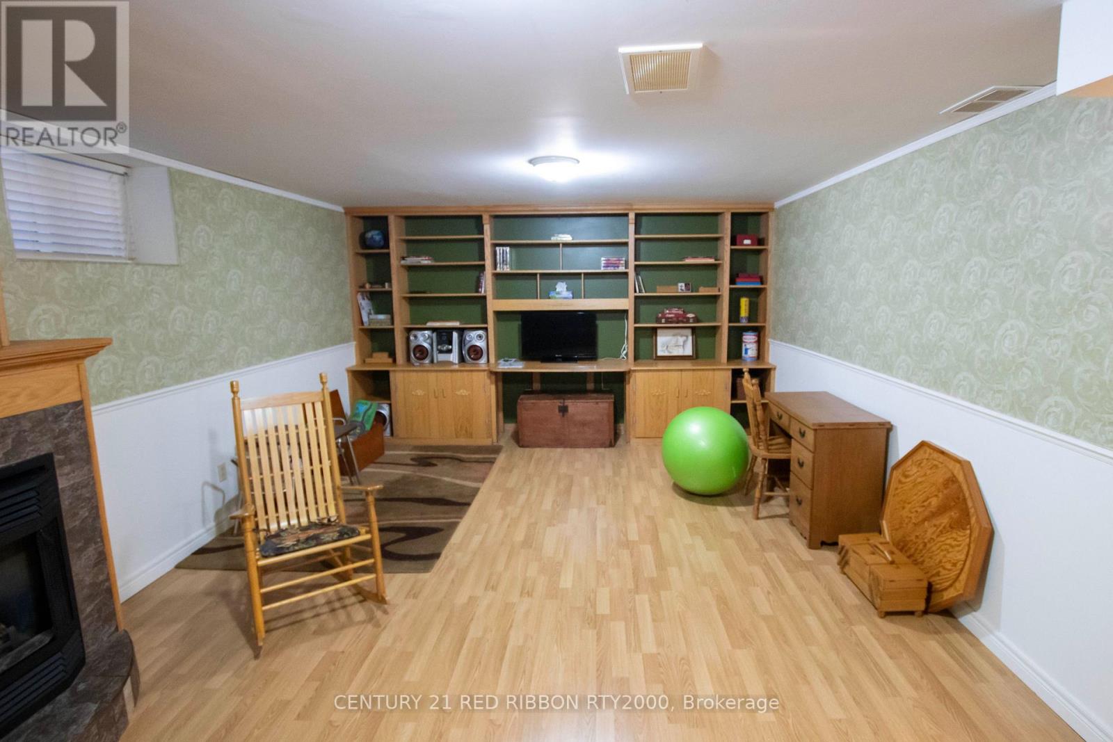 17 - 375 Scott Street E, Strathroy-Caradoc, Ontario  N7G 4G7 - Photo 31 - X12572314