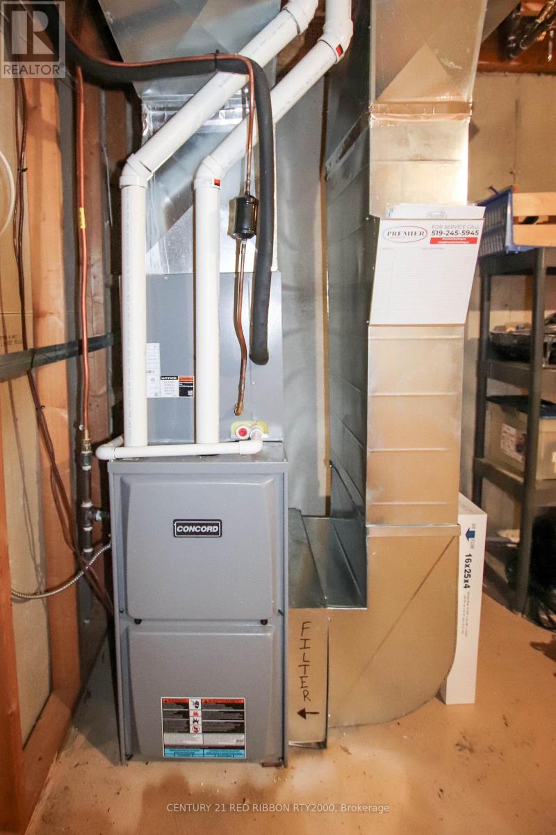 17 - 375 Scott Street E, Strathroy-Caradoc, Ontario  N7G 4G7 - Photo 40 - X12572314