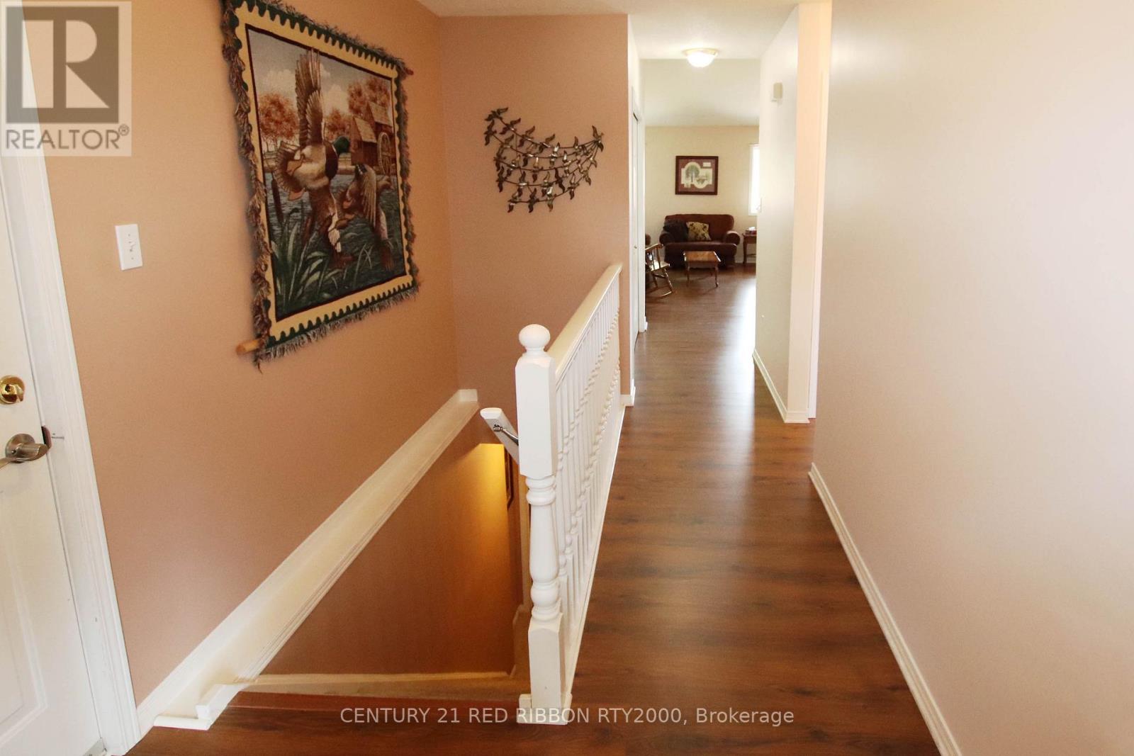 17 - 375 Scott Street E, Strathroy-Caradoc, Ontario  N7G 4G7 - Photo 6 - X12572314