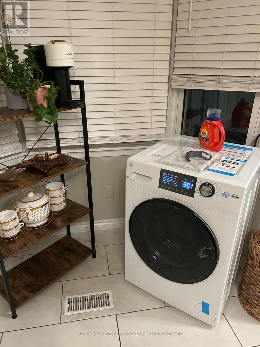 12 Princeway Drive, St. Catharines, Ontario  L2N 2X6 - Photo 12 - X12486086