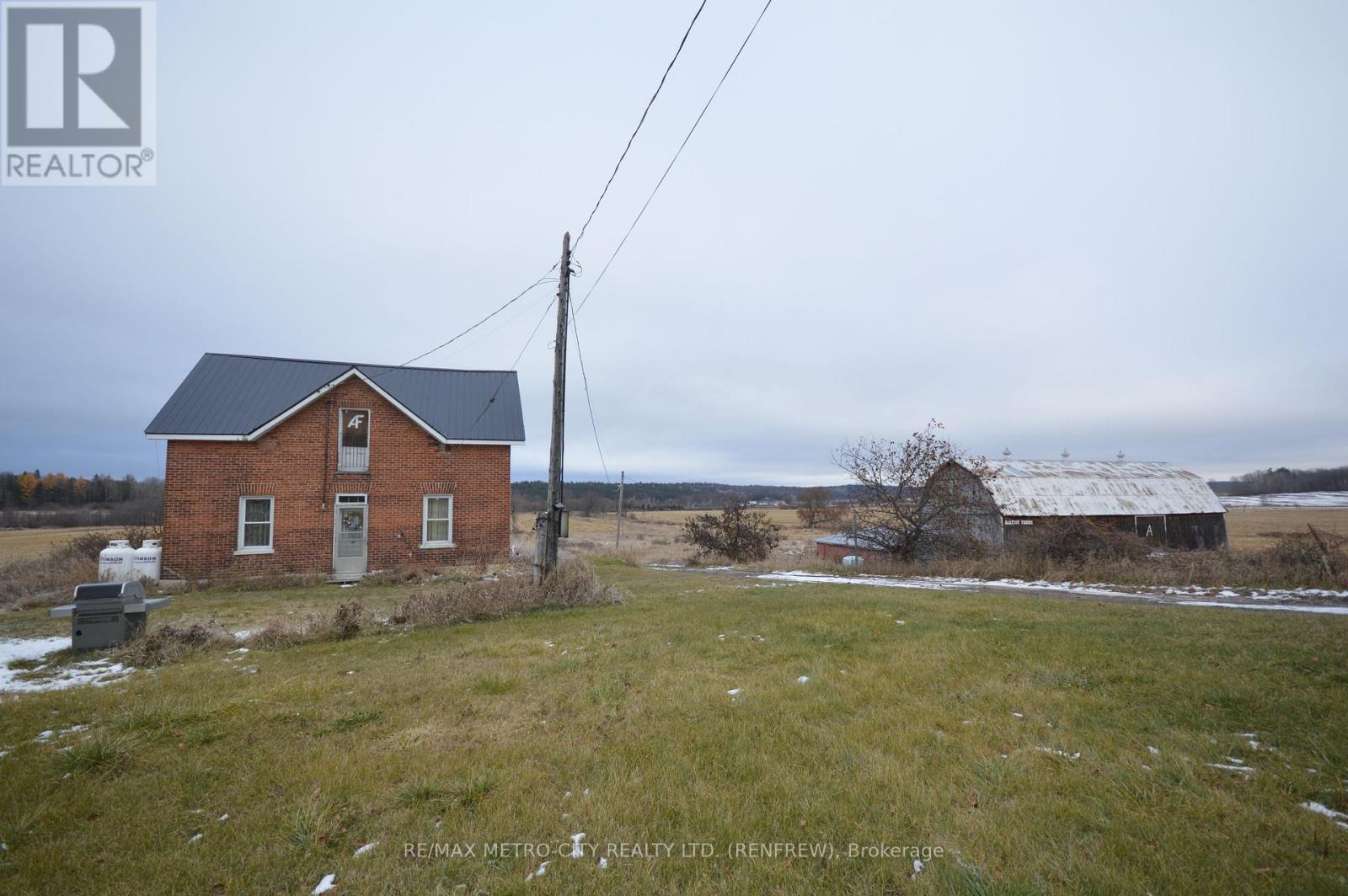 20250 Highway 17 Highway, Whitewater Region, Ontario  K0J 1K0 - Photo 2 - X12572326