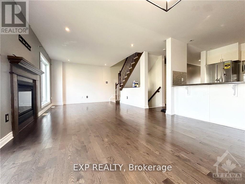 649 Clearbrook Drive, Ottawa, Ontario  K2J 5S1 - Photo 14 - X12572338