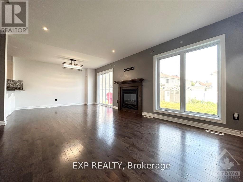 649 Clearbrook Drive, Ottawa, Ontario  K2J 5S1 - Photo 15 - X12572338