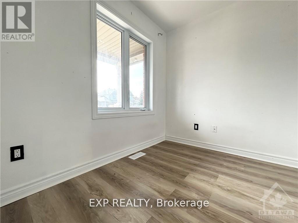 649 Clearbrook Drive, Ottawa, Ontario  K2J 5S1 - Photo 2 - X12572338