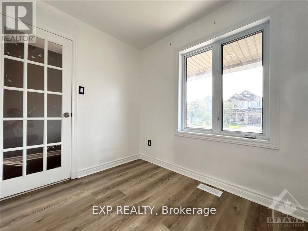 649 Clearbrook Drive, Ottawa, Ontario  K2J 5S1 - Photo 3 - X12572338