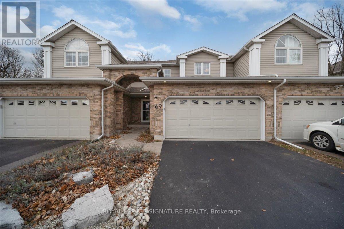 69 CANDLE CRESCENT, Kitchener, Ontario