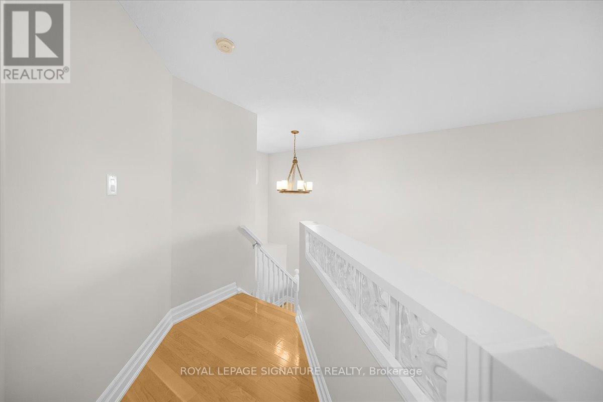 69 Candle Crescent, Kitchener, Ontario  N2P 2K8 - Photo 11 - X12572192