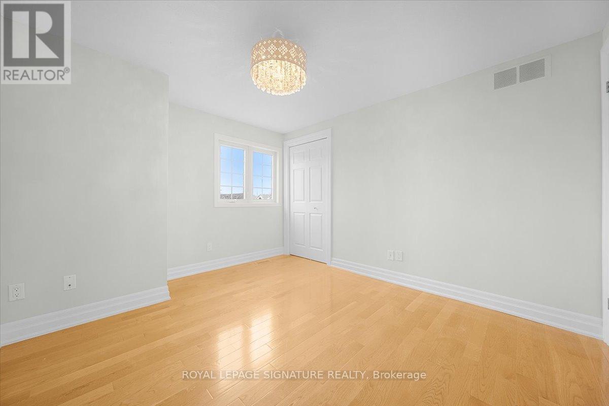 69 Candle Crescent, Kitchener, Ontario  N2P 2K8 - Photo 18 - X12572192