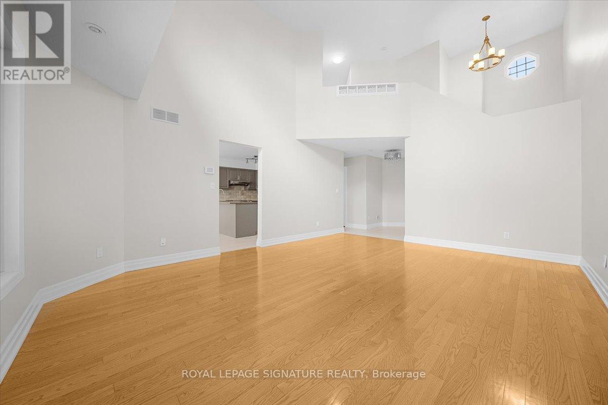 69 Candle Crescent, Kitchener, Ontario  N2P 2K8 - Photo 4 - X12572192