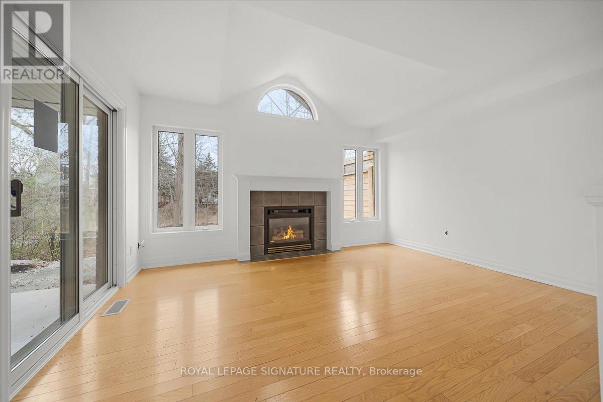 69 Candle Crescent, Kitchener, Ontario  N2P 2K8 - Photo 5 - X12572192