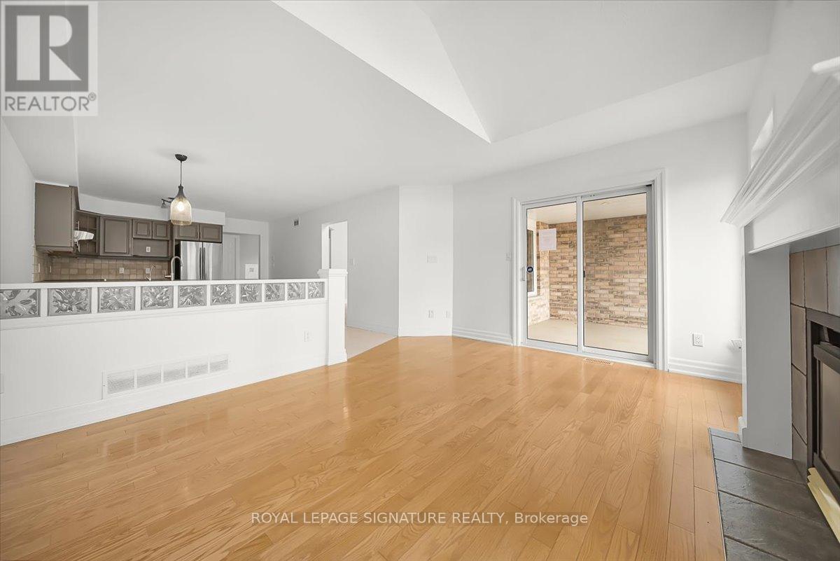 69 Candle Crescent, Kitchener, Ontario  N2P 2K8 - Photo 6 - X12572192