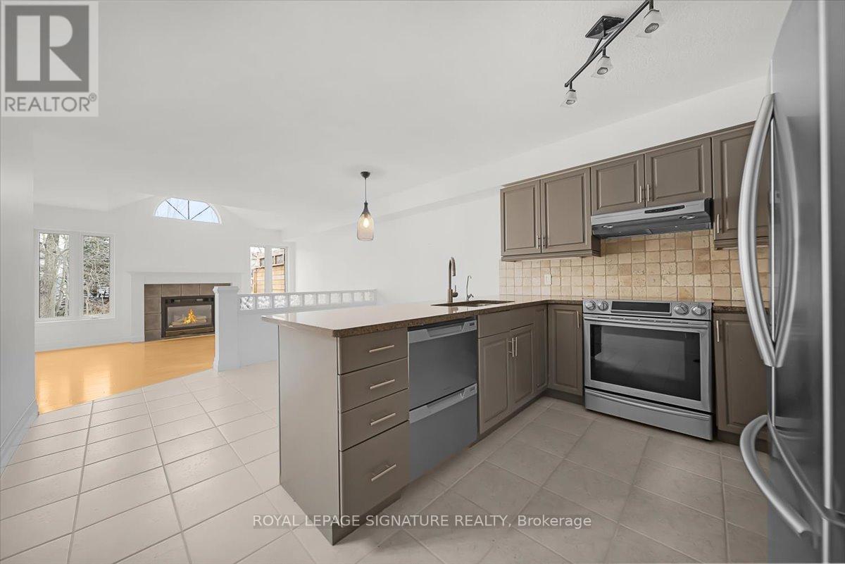 69 Candle Crescent, Kitchener, Ontario  N2P 2K8 - Photo 8 - X12572192