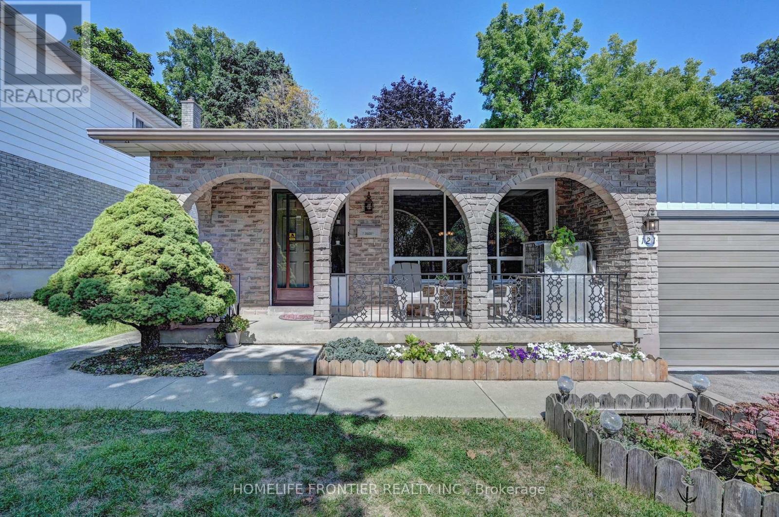 121 Forest Road, Brantford, Ontario  N3S 7L5 - Photo 4 - X12572226