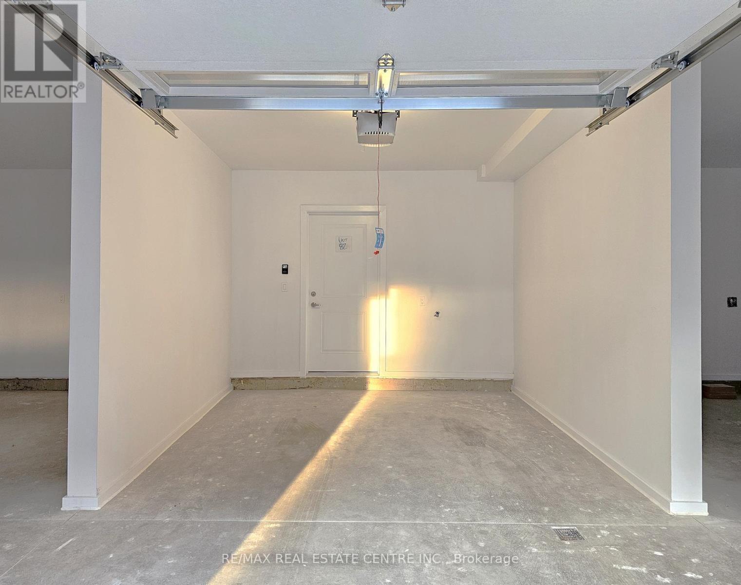 11 - 70 Kenesky Drive, Hamilton, Ontario  L8B 1Y4 - Photo 21 - X12572254