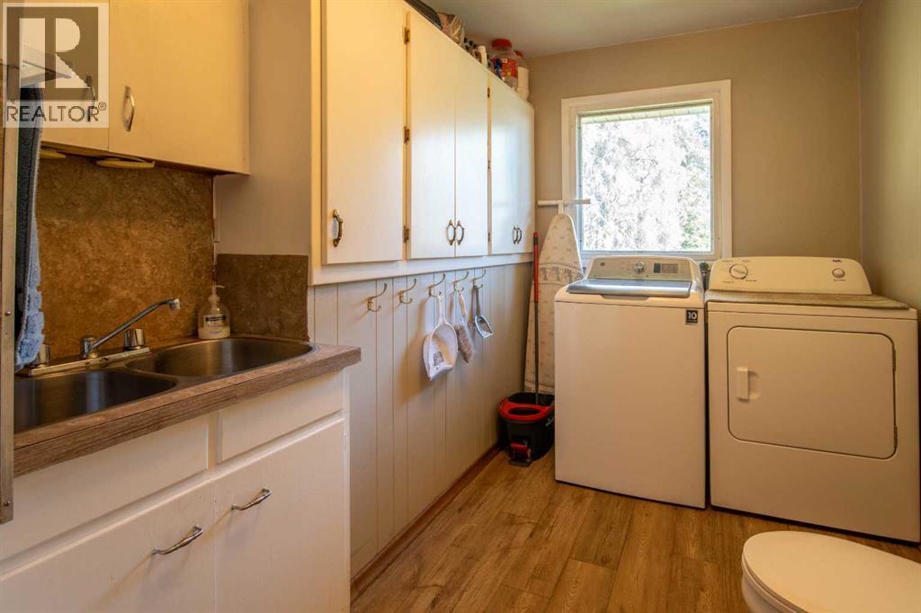 262022 Hwy 27, Rural Kneehill County, Alberta  T0M 2B0 - Photo 17 - A2251664