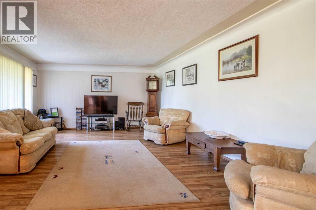 262022 Hwy 27, Rural Kneehill County, Alberta  T0M 2B0 - Photo 10 - A2251664