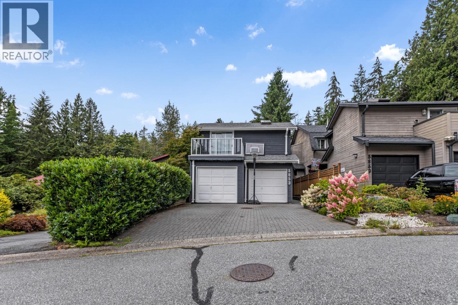 5853 Grousewoods Crescent, North Vancouver, British Columbia  V7R 4V3 - Photo 2 - R3069554