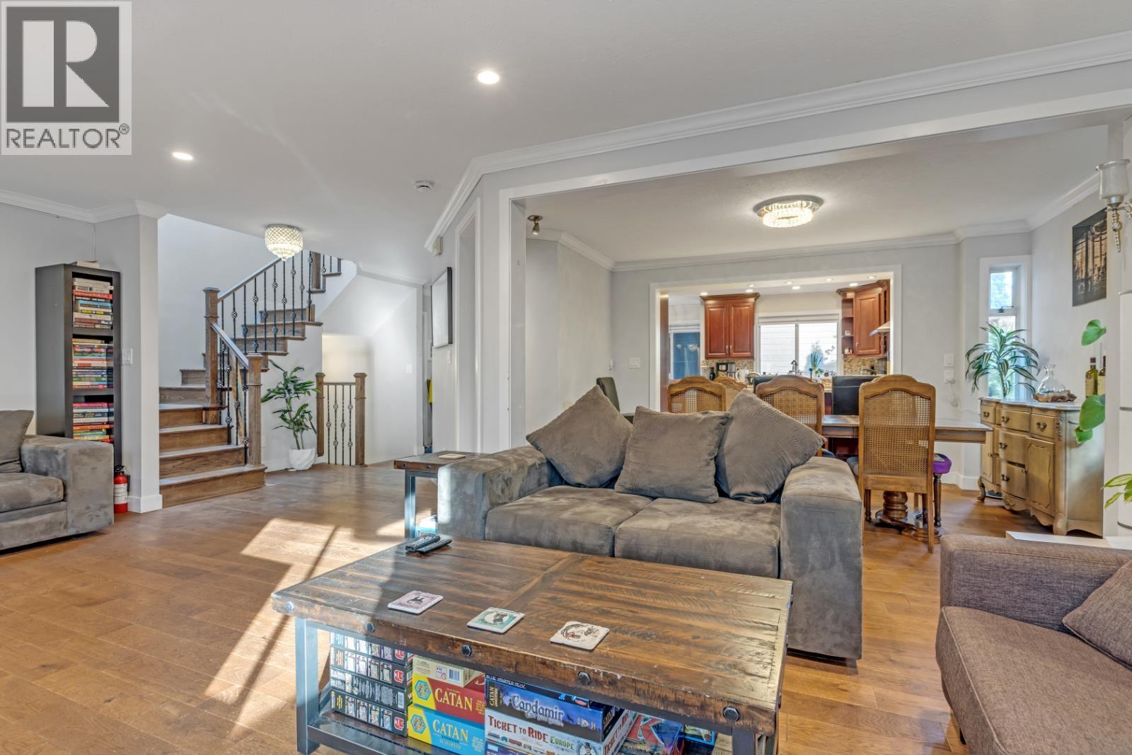 5853 Grousewoods Crescent, North Vancouver, British Columbia  V7R 4V3 - Photo 5 - R3069554