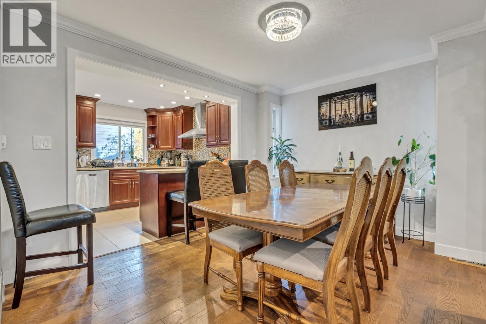 5853 Grousewoods Crescent, North Vancouver, British Columbia  V7R 4V3 - Photo 8 - R3069554