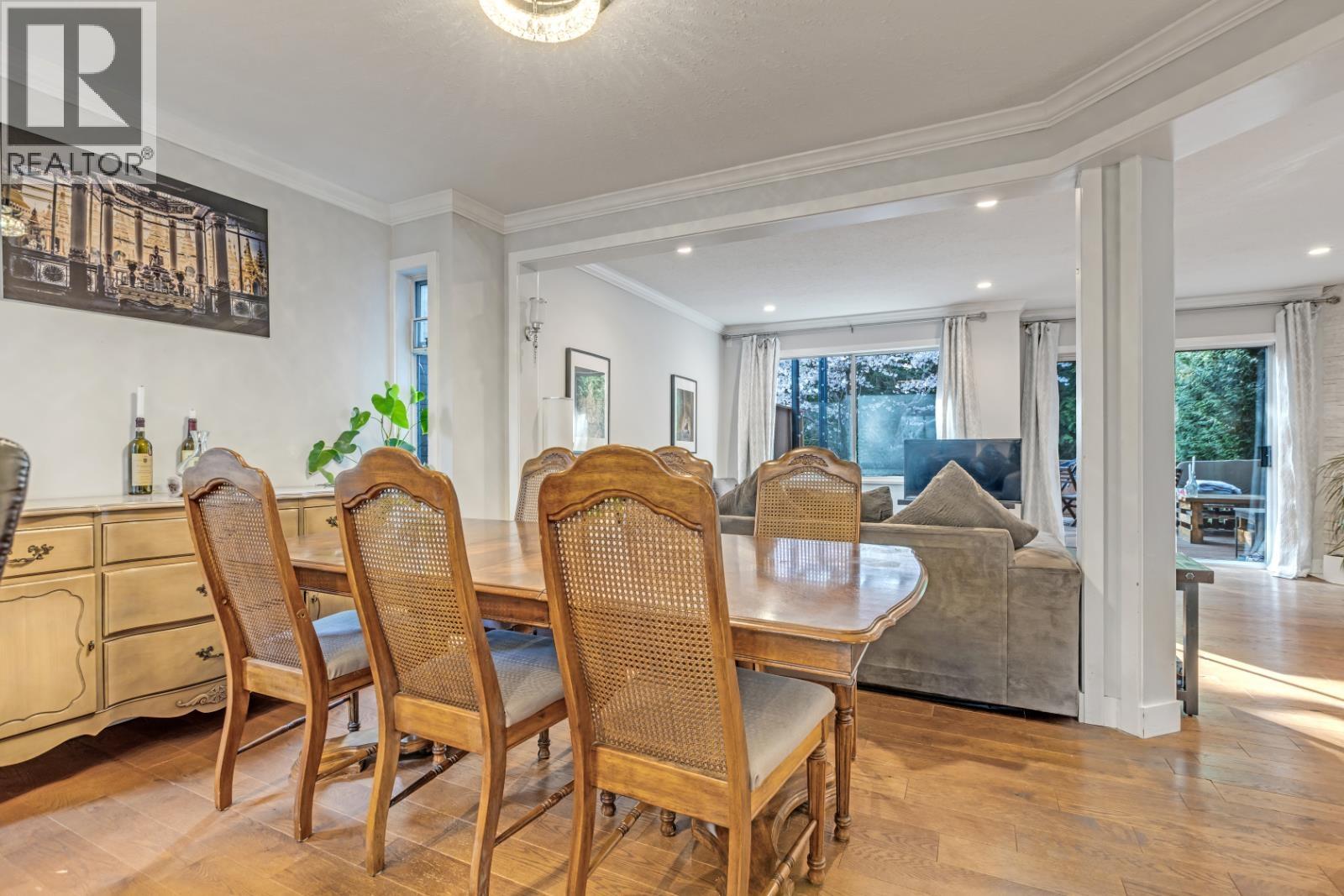 5853 Grousewoods Crescent, North Vancouver, British Columbia  V7R 4V3 - Photo 9 - R3069554