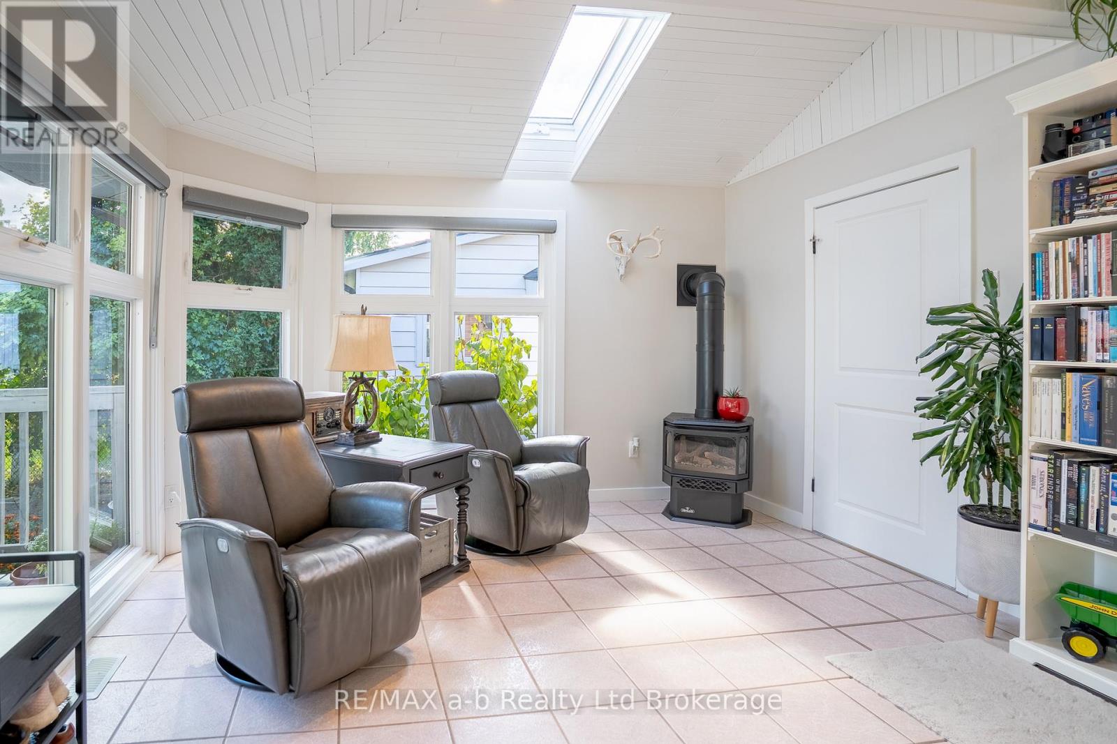 258 Graham Street, Woodstock, Ontario  N4S 6K7 - Photo 10 - X12572376