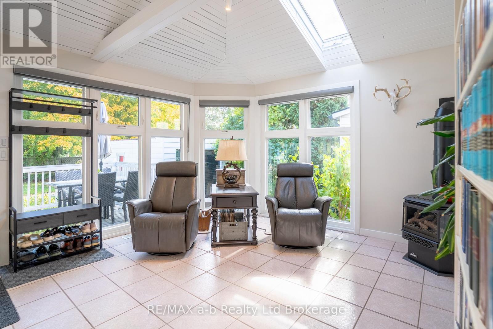 258 Graham Street, Woodstock, Ontario  N4S 6K7 - Photo 11 - X12572376