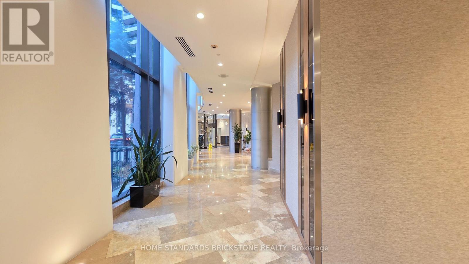 712 - 5 Northtown Way, Toronto, Ontario  M2N 7A1 - Photo 2 - C12572362