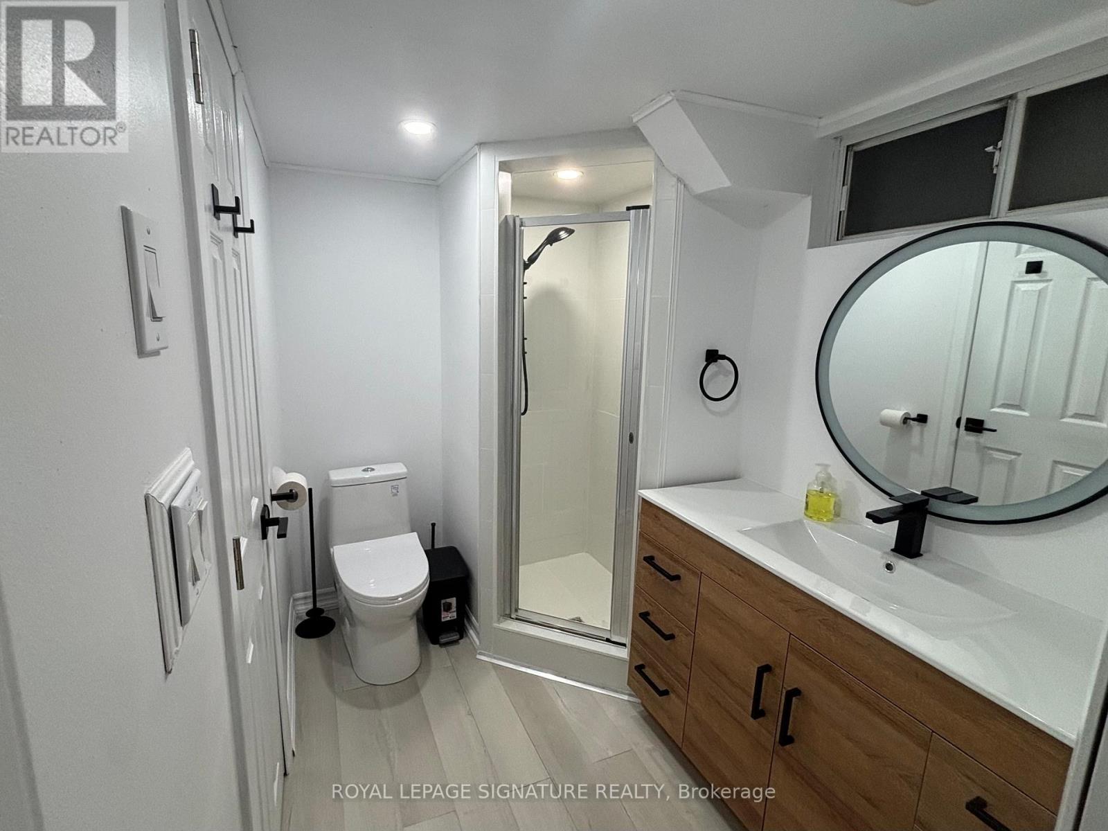 B - 203 Caledonia Road, Toronto, Ontario  M6E 4S9 - Photo 11 - W12572164