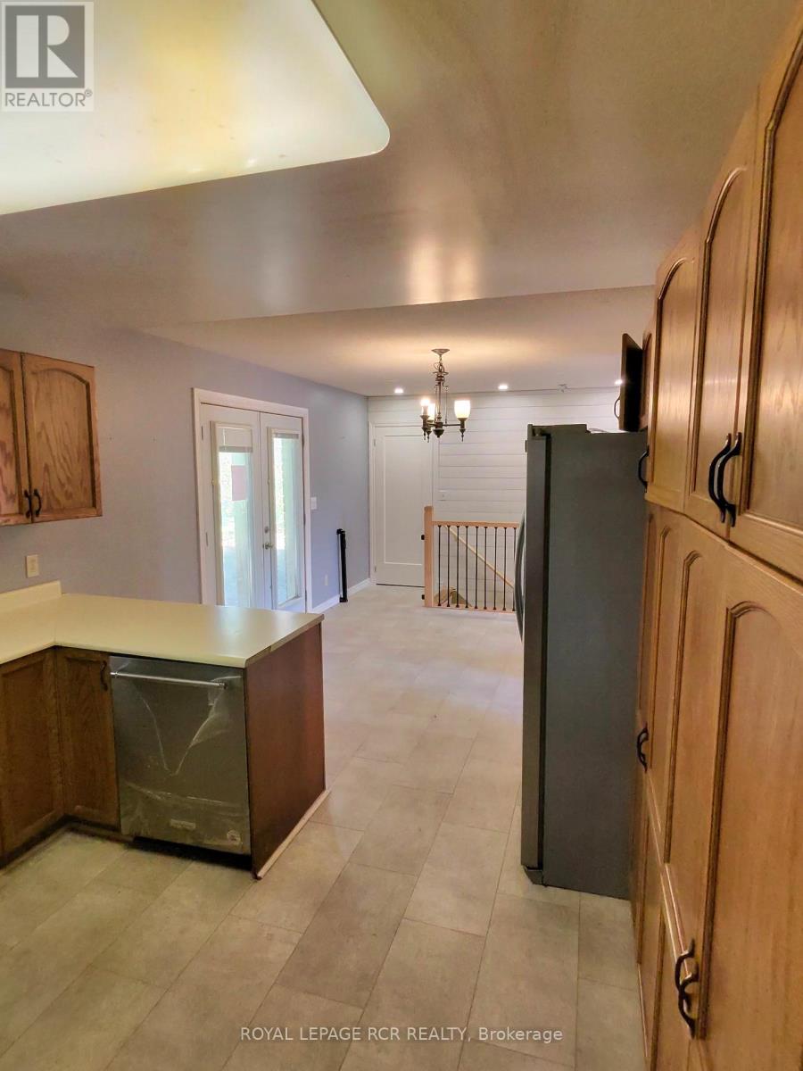 5 Church Street, Amaranth, Ontario  L9W 3Z1 - Photo 3 - X12452168